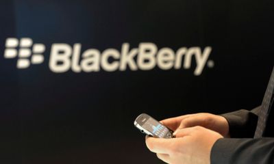 BlackBerry tiếp tục báo lỗ 965 triệu USD trong quý 2