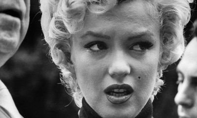 Chùm ảnh: Đằng sau ánh hào quang của Marilyn Monroe