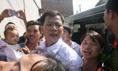 Vụ án oan 10 năm: Gia đình ông Chấn vui mừng nghe tin hủy án