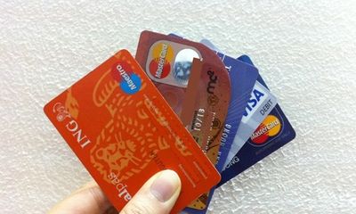Tết Giáp Ngọ: Quẹt thẻ để mua sắm