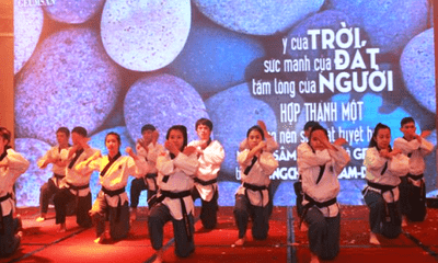 Võ sỹ Taekwondo Việt Nam nhảy Gangnam style gây sốt