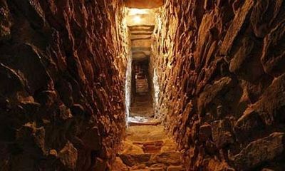 Phát hiện hầm tử thần chứa giếng máu 2.300 năm tuổi