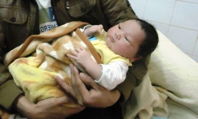 Bé trai sơ sinh nặng 5,1 kg ở Thanh Hóa