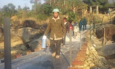 Vụ sập cầu ở Lai Châu: Thông xe cầu tạm cho dân đi lại
