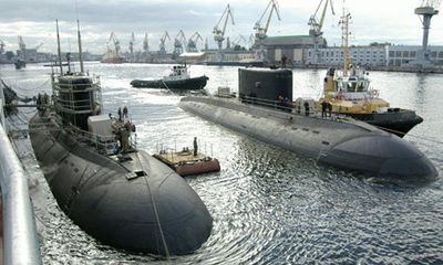 Hạ thủy tàu ngầm Kilo thứ 4 dành cho Việt Nam