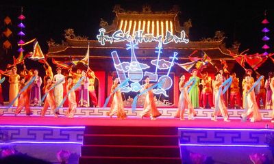 Đặc sắc đêm hội “ Âm sắc Hương Bình” tại Festival Huế 2014
