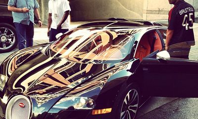 Ngắm siêu xe Bugatti Veyron Sang Noir của bồ cũ Rihanna