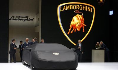Lamborghini mở showroom đầu tiên tại Hà Nội