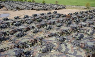 Tham quan “lò mổ” xe thiết giáp Đức