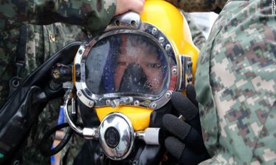 Chìm phà Hàn Quốc: Thợ lặn cũng chết đuối