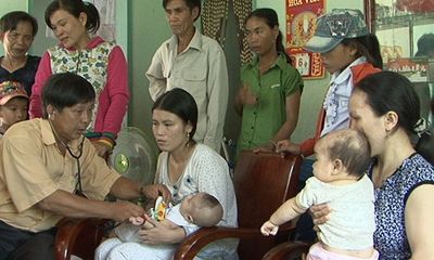 Bình Định: Bắt cóc 2 trẻ sơ sinh đưa lên núi rồi cạo trọc đầu