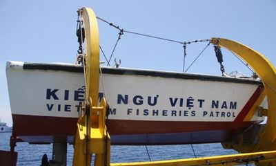 Cận cảnh tàu Kiểm ngư Việt Nam làm nhiệm vụ trên biển