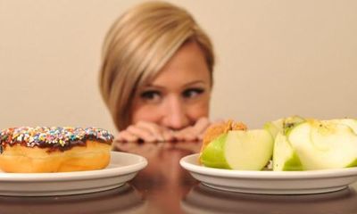 6 mẹo giúp bạn chống lại cơn thèm ăn
