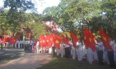 Trường Quốc Học Huế long trọng tổ chức lễ chào cờ đặc biệt