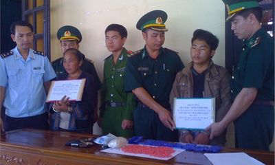 Bắt 2 người Lào vận chuyển 2.000 viên ma túy tổng hợp