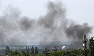 Quân đội Ukraina tấn công sân bay, nhà ga Donetsk