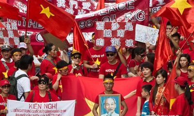 Tình hình Biển Đông: Việt kiều viết huyết thư phản đối TQ 