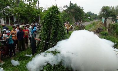 Bọt trắng lạ ở Tây Ninh chứa chất cực độc xyanua