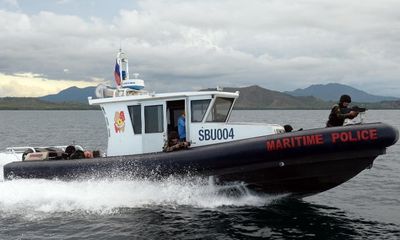 Philippines chống tàu Trung Quốc đánh bắt trái phép ở Biển Đông