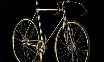 Chiếc xe đạp dát vàng, nạm 600 viên pha lê giá... 2 tỷ đồng