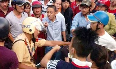 Khởi tố vụ án, truy nã đối tượng đánh CSGT ở Kom Tum