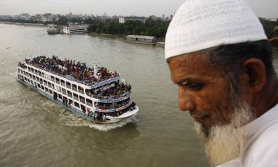 Chìm phà ở Bangladesh, hàng trăm người mất tích 