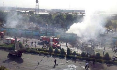 Hình ảnh hiện trường vụ rơi máy bay rơi gần thủ đô Tehran