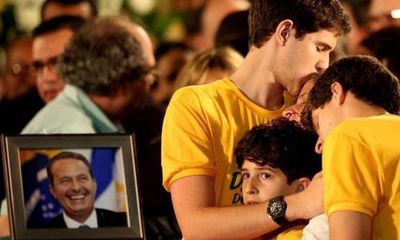 Người dân Brazil tiễn đưa ứng cử viên Tổng thống Eduardo Campos