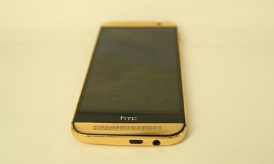 HTC One M8 “lột xác” với sắc vàng 24K sáng loáng như gương
