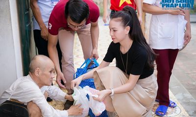 Trà Ngọc Hằng vui trung thu xuyên Việt với người nghèo, trẻ em