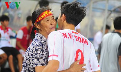 Mẹ Công Phượng hứa sẽ mổ trâu khao cả ĐT U19 Việt Nam