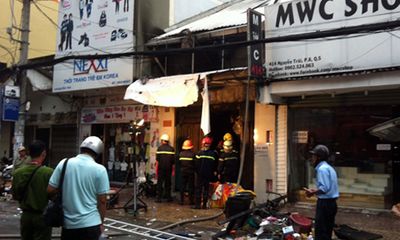 TP HCM: Cháy nhà dữ dội, 8 người thiệt mạng