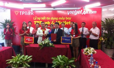 TPBank: NH đầu tiên cấp tín dụng để bán và thuê máy bay Vietjet
