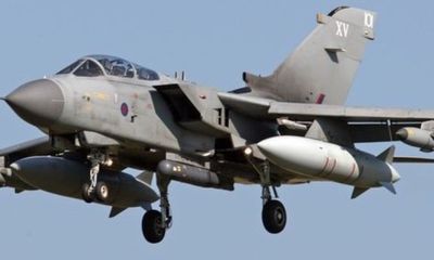 Chiến đấu cơ Anh chặn nhầm máy bay ném bom Nga