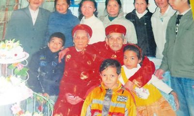 Cuộc sống của cặp vợ chồng 106-104 tuổi ở Việt Nam