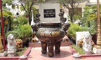 Thi hài dưới mộ Anh hùng Nguyễn Trung Trực là ai?