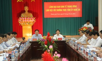 Trưởng Ban Kinh tế Trung ương làm việc với 4 tỉnh Miền Trung