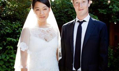 Ông chủ Facebook và chuyện tình 9 năm với cô sinh viên gốc Á
