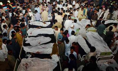 Đánh bom tự sát đẫm máu ở Pakistan, hơn 175 người thương vong 