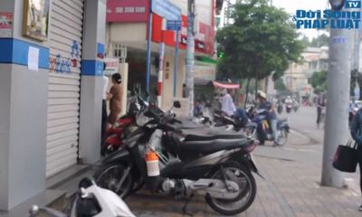 Clip: Trộm đột nhập ngân hàng Vietinbank cuỗm 3 xe máy và két sắt