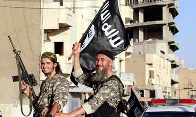 IS chiếm thêm mỏ khí đốt, chặt đầu 8 binh sĩ nổi dậy