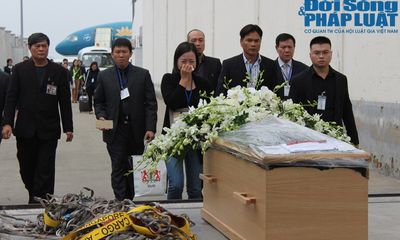 Bố nạn nhân MH17: “Con cháu tôi đã được về với đất mẹ”