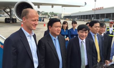 Bộ trưởng Đinh La Thăng bay trình diễn cùng máy bay A350 XWB