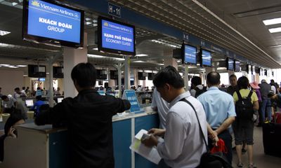 Hành khách Vietnam Airlines không tới trước 40 phút sẽ phải ở lại
