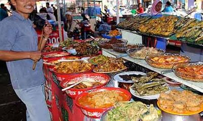 Indonesia yêu cầu quan chức lựa chọn món ăn đường phố
