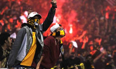 Video: Điều chưa biết về nhóm fan cuồng Malaysia đánh CĐV Việt