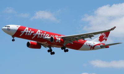 Máy bay hãng AirAsia chở 162 người mất tích