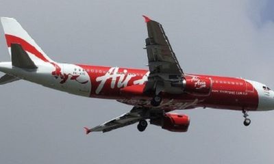 Video: Phát hiện vật thể và vết dầu loang nghi của máy bay AirAsia