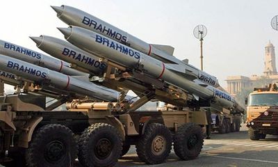Ấn Độ đưa 100 tên lửa siêu thanh tới sát khu vực biên giới với Trung Quốc