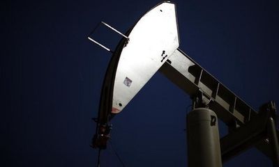 Giá dầu tăng 6,5% vì OPEC quyết định giảm sản lượng khai thác